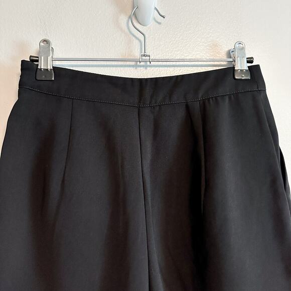 TopShop Black Tailored Style Pleat Front Relaxed Fit Dressy Shorts NWT Size 2 - Picture 7 of 9